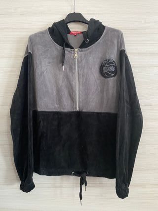 Mitchel & Ness S Hardwood Classics NBA in pile