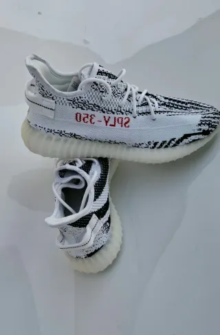 Adidas Yeezy Boost 350 V2 Zebra