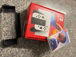 Nintendo Switch OLED Blanca + FIFA 22
