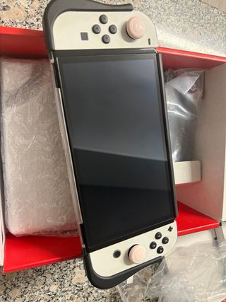 Nintendo Switch OLED Blanca + FIFA 22