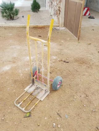 Carretilla saquera amarilla