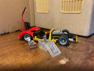 Diorama Ferrari 1/18 + oggetti officina