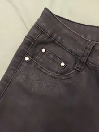 Pantalón recto negro