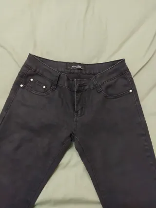 Pantalón recto negro