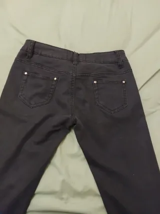 Pantalón recto negro