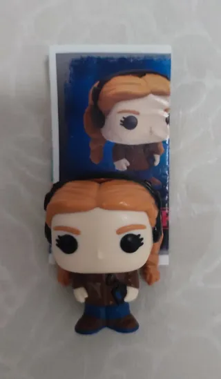 Confezione di figurine di Stranger Things Kinder