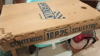 Scalextric GP 25 con sobre caja original exin