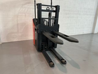 Apilador Linde L12 1200kg Plataforma