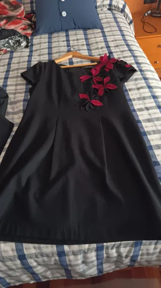 Conjunto chaqueta y vestido negro