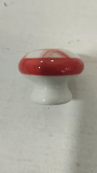 Tirador de cerámica con diseño a cuadros