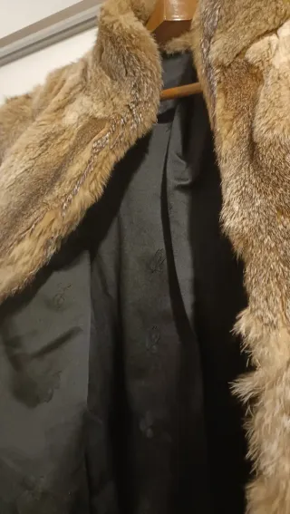 Abrigo de piel.