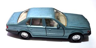 Modellino BMW 750 iL (1988) Scala 1:40