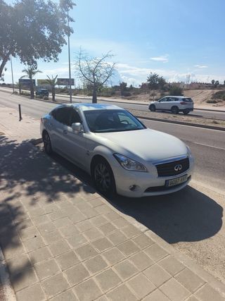 Infiniti M35 2012