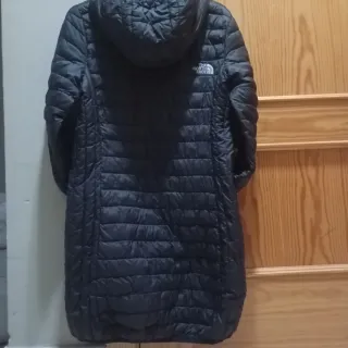The North Face Chaquetón Negro Largo Ligero