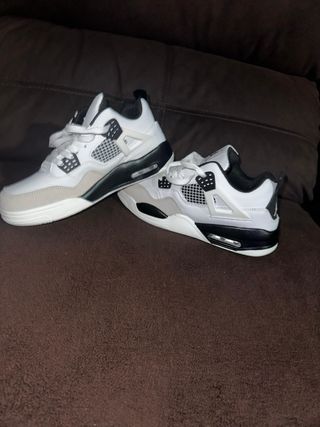 Zapatillas Jordan Blancas y Grises Nuevas