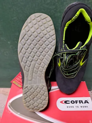 Scarpe antinfortunistiche COFRA nere/verdi