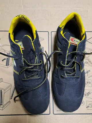 Scarpe antinfortunistiche COFRA blu e gialle