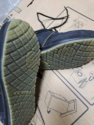 Scarpe antinfortunistiche COFRA blu e gialle