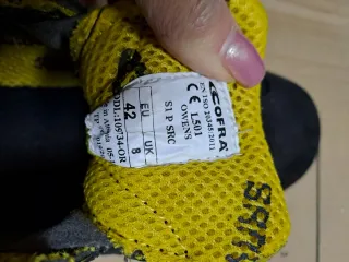 Scarpe antinfortunistiche COFRA blu e gialle