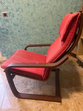 Poltrona in tessuto e legno