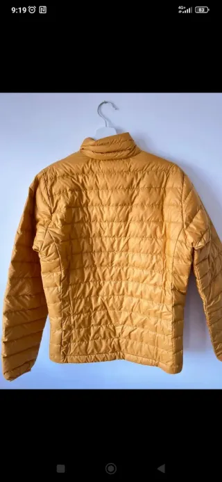 Chaqueta Patagonia Plumas Textil Amarilla