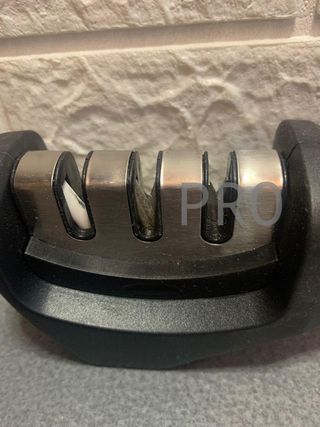 Affilatore per coltelli