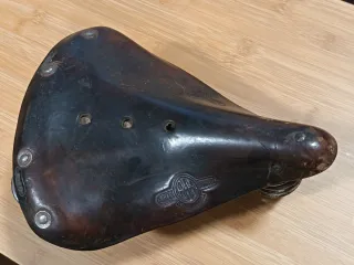 Sillín de cuero antiguo para bicicleta BH