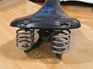 Sillín de cuero antiguo para bicicleta BH