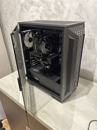 PC Gaming potente y como nuevo