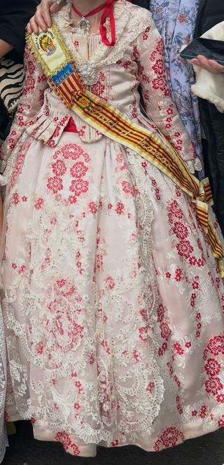 Traje de fallera talla 8-10 años