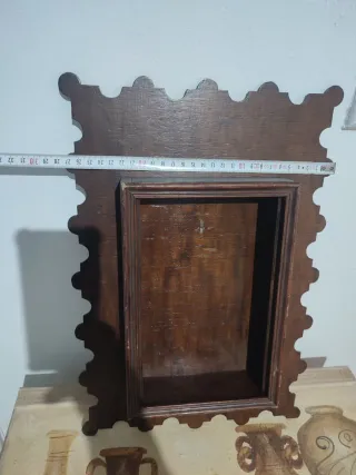 Scaffale religioso da parete