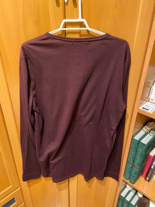 Camiseta manga larga Bershka morada
