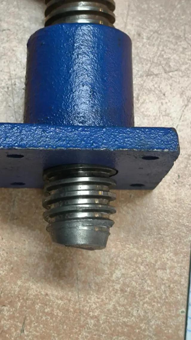 Husillo carpintero NUSAC 224x400mm