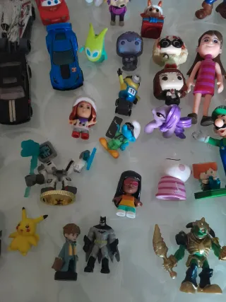 Lotto Giocattoli Vari Personaggi