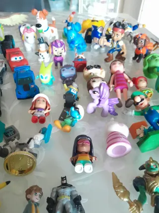 Lotto Giocattoli Vari Personaggi