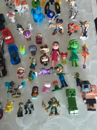 Lotto Giocattoli Vari Personaggi