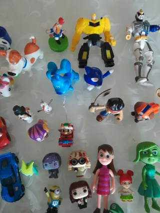 Lotto Giocattoli Vari Personaggi