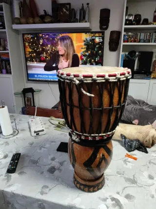 Tambor africano decorado