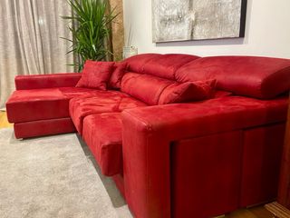 Sofá modular rojo de tela y ante