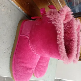 Botas UGG Bailey con Lazos fucsia