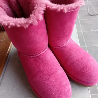 Botas UGG Bailey con Lazos fucsia