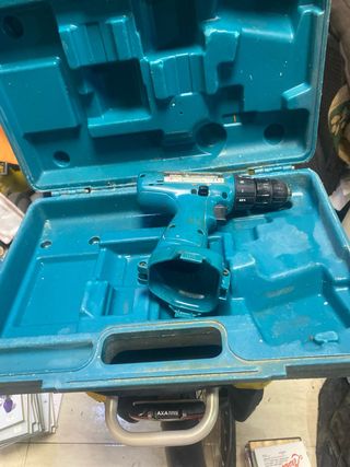 Trapano Makita 6227D