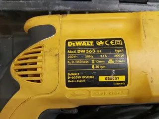 Taladro percutor DeWalt con maletín