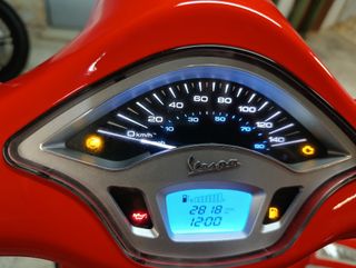 VESPA PRIMAVERA 125 RED ABS
