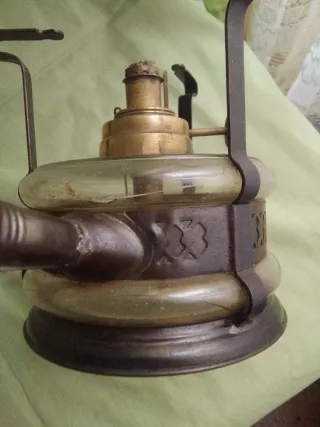 Lámpara de petróleo antigua