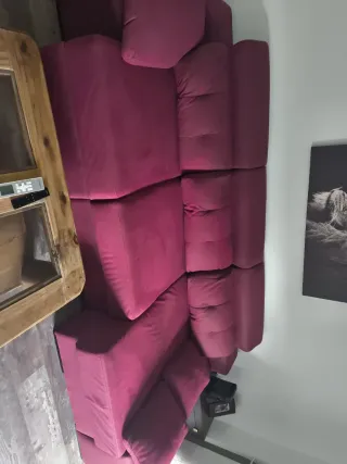 Sofá modular color burdeos