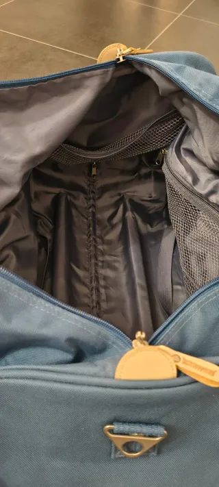 Borsone trolley Roncato blu e beige con tracolla