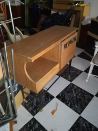 Mueble madera y metal para restaurar