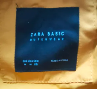 Abrigo acolchado Zara amarillo mostaza En perfecto