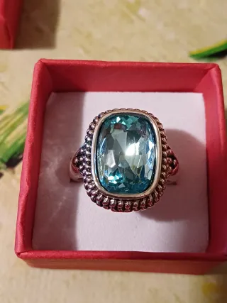 Anello cristallo azzurro